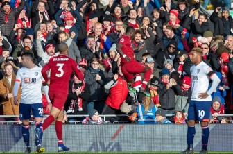 Đả bại Bournemouth 3 - 0, Liverpool trở lại ngôi đầu Ngoại hạng Anh
