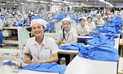 Người lao động phấn khởi trở lại công việc sau Tết