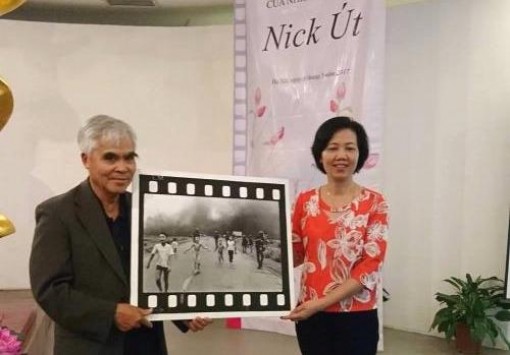 'Em bé Napalm' nhận Giải thưởng Hòa bình Dressden