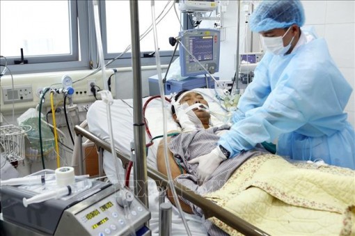 Hai bệnh nhân nguy kịch vì cúm A/H1N1, các chuyên gia khuyến cáo phòng tránh