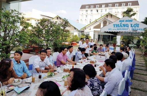 Xây dựng chuyên đề cho “Cà phê doanh nhân”