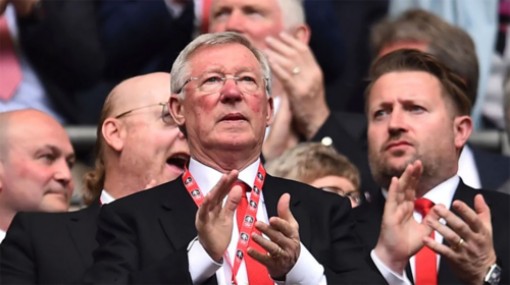 HLV Ferguson tái xuất kỷ niệm 20 năm cú ăn ba vĩ đại