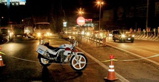 Lên dốc cầu Mỹ Thuận, va chạm với xe tải 1 người tử vong