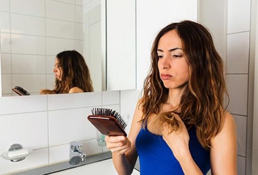 Nguyên nhân khiến mái tóc của bạn xơ rối và hư tổn