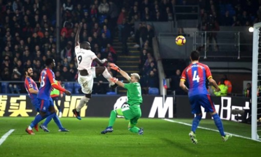 Romelu Lukaku tỏa sáng, MU ca khúc khải hoàn trước Crystal Palace