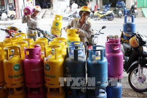 Giá gas tháng 3 ở các tỉnh phía Nam tăng 17.000 đồng/bình 12 kg