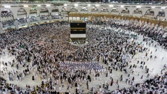 Khoảng 800 người Palestine ở Dải Gaza hành hương tới Thánh địa Mecca