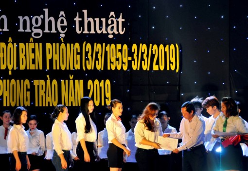 Chương trình văn nghệ chào mừng 60 năm ngày truyền thống Bộ đội Biên phòng và ngày Biên phòng toàn dân