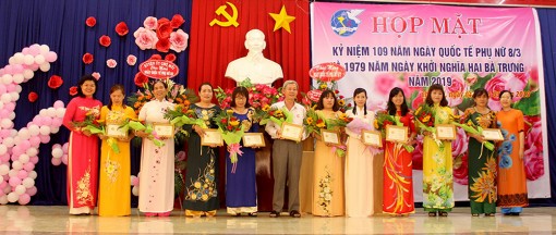 Sôi nổi, thiết thực nhiều hoạt động kỷ niệm ngày Quốc tế Phụ nữ (8-3)
