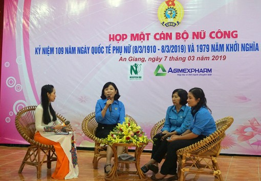 Tôn vinh cán bộ làm công tác nữ công