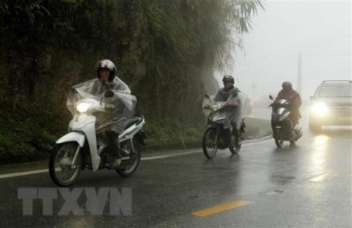 Không khí lạnh tăng cường gây mưa nhỏ, trời rét ở Bắc Bộ