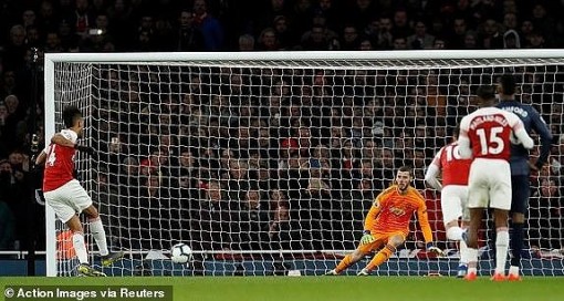 Arsenal đá bay MU khỏi Top 4, Chelsea tiếp tục trượt dài