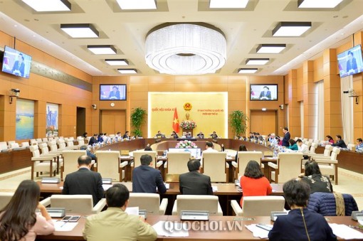 UBTVQH thông qua Nghị quyết sắp xếp lại cấp huyện, cấp xã