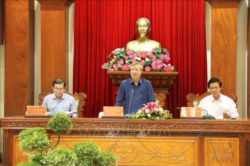 Thường trực Ban Bí thư Trần Quốc Vượng làm việc tại Tiền Giang