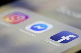 Facebook đồng loạt bị 'sập' tại nhiều nước