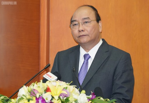 Thủ tướng: Không vì kinh tế mà coi nhẹ nhiệm vụ quốc phòng