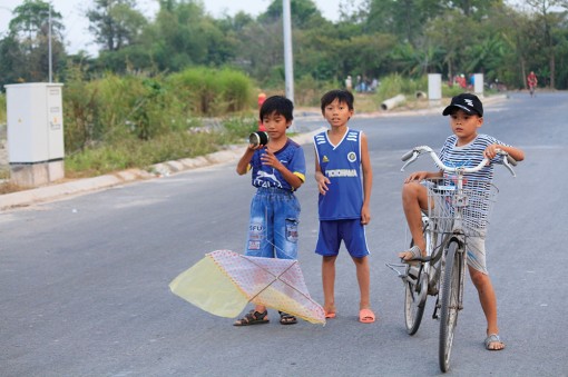 Thả tuổi thơ lên trời cao…