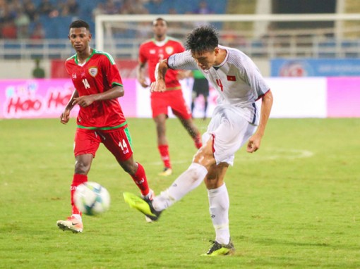 Văn Hậu và Quang Hải có cơ hội thử sức tại châu Âu