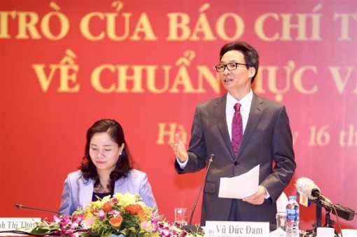 Phó Thủ tướng Vũ Đức Đam: Báo chí có vai trò quan trọng trong truyền thông về chuẩn mực văn hóa