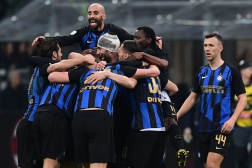 Hàng công bế tắc, AC Milan thất thủ trong trận derby Milan
