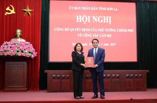 Công bố quyết định của Thủ tướng Chính phủ về công tác cán bộ