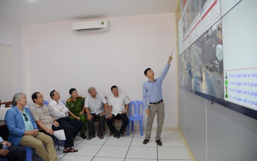 Kiểm tra công tác vận hành hệ thống camera giám sát an ninh và xử phạt giao thông