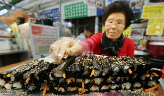 Trải nghiệm Hàn Quốc: Khám phá ẩm thực tại ngôi chợ cổ nhất Seoul
