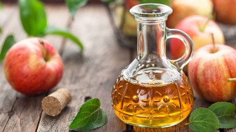 10 cách dùng giấm táo chữa bệnh tự nhiên