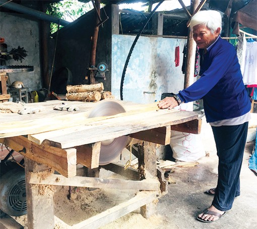 Lão nông và trên 100 căn nhà từ thiện