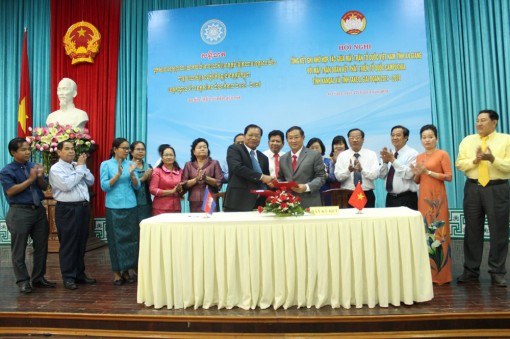 An Giang, Takeo, Kandal ký kết ghi nhớ xây dựng đường biên giới hòa bình, hữu nghị, hợp tác cùng phát triển
