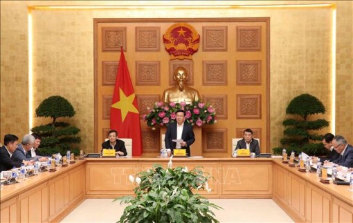 Bảo đảm tăng trưởng và ổn định kinh tế vĩ mô