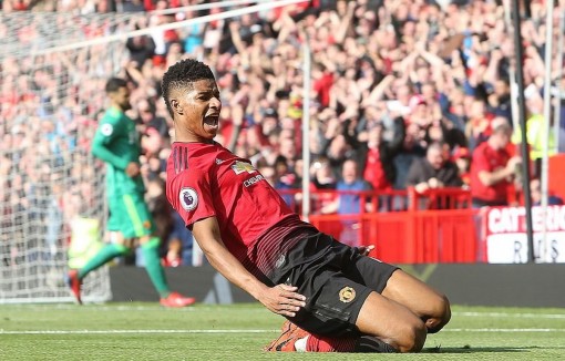 Premier League: Man City leo lên ngôi đầu, M.U trở lại tốp 4