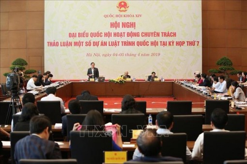 Hội nghị Đại biểu Quốc hội hoạt động chuyên trách thảo luận về dự án Luật sửa đổi, bổ sung một số điều của Luật Đầu tư công