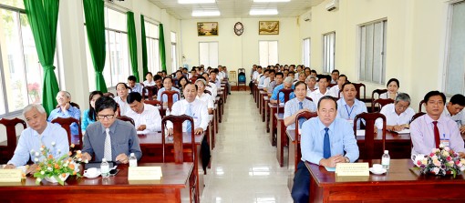 Bồi dưỡng, cập nhật kiến thức dành cho cán bộ lãnh đạo, quản lý