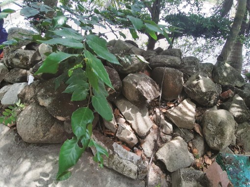 Truyền thuyết đá nổi