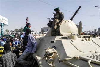 Sudan ban bố tình trạng khẩn cấp quốc gia, thành lập Hội đồng quân sự