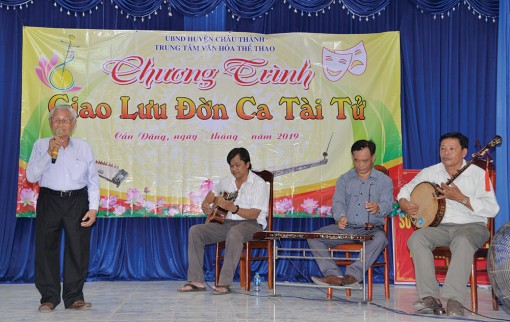 Xã Cần Đăng giao lưu đờn ca tài tử