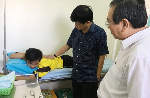 Khẩn trương làm rõ vụ học sinh lớp 8 Trường THCS Mỹ Thới bị đánh