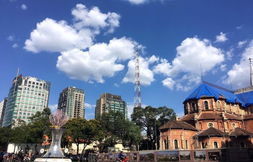 Nắng nóng gay gắt mở rộng toàn Bắc Bộ, nhiệt độ lên đến 40 độ C