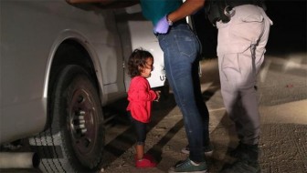 'Bé gái khóc tại biên giới' đoạt giải ảnh báo chí năm 2019