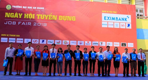 Ngày hội tuyển dụng Trường Đại học An Giang năm 2019