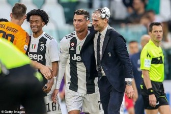Juventus và Ronaldo thiết lập kỷ lục trong ngày vô địch Serie A