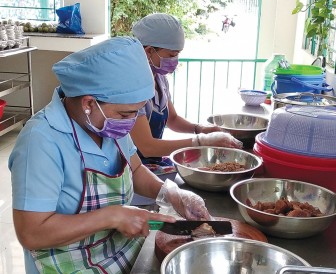 Phú Tân đảm bảo an toàn thực phẩm các bếp ăn bán trú