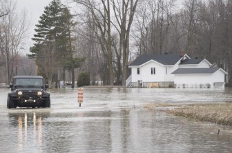 Lũ lụt trên diện rộng ở Canada, hơn 1.000 người phải sơ tán