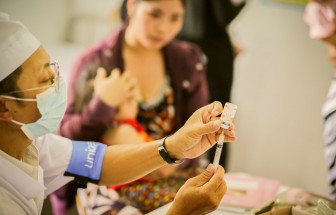 Dịch sởi bùng phát do số lượng trẻ em không được tiêm vắcxin gia tăng