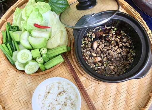 Mắm kho quẹt chấm rau củ