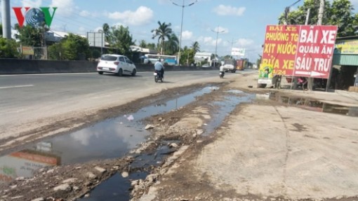 Báo động tai nạn giao thông trên cao tốc TP HCM - Trung Lương