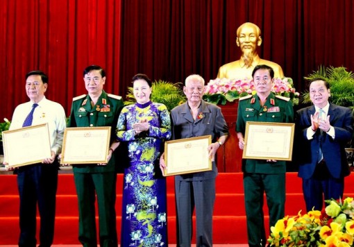 Chủ tịch Quốc hội dự lễ kỷ niệm 44 năm Ngày Giải phóng miền Nam tại TP Cần Thơ