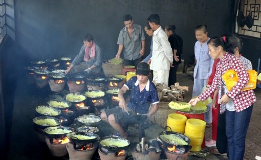 Độc đáo chùa Bánh xèo