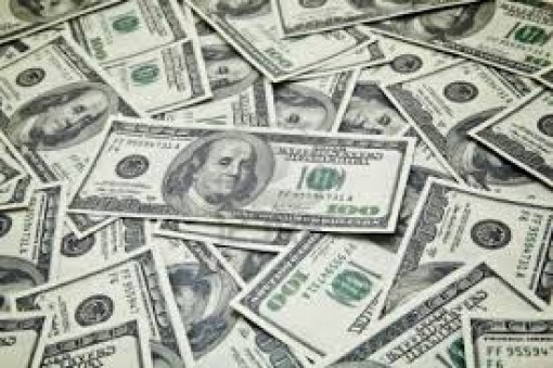 Giá USD tự do tăng vọt lên 23.380 đồng